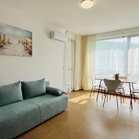 Astoria Ii 54 One Bedroom