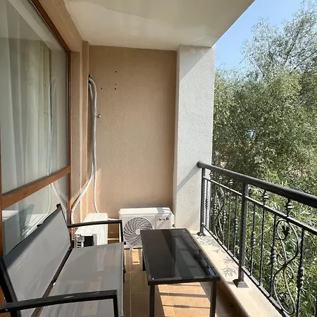 Astoria Ii 54 One Bedroom エレニテ