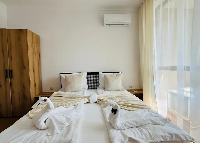 Astoria Ii 54 One Bedroom Elenite