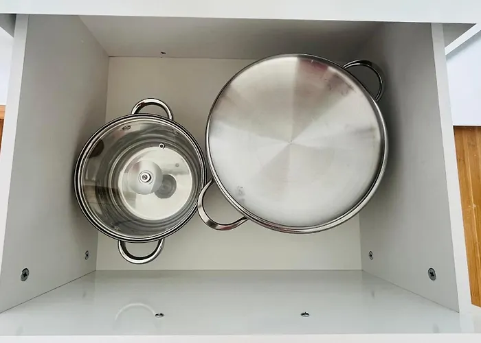 Astoria Ii 54 One Bedroom Apartment *