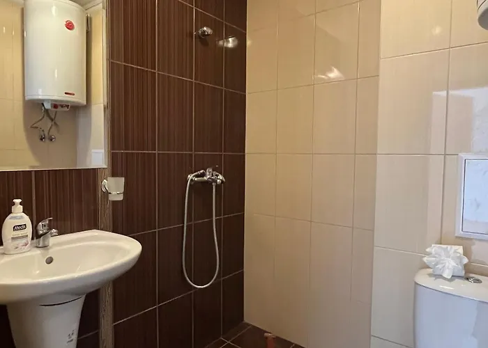 Astoria Ii 54 One Bedroom Apartment Elenite