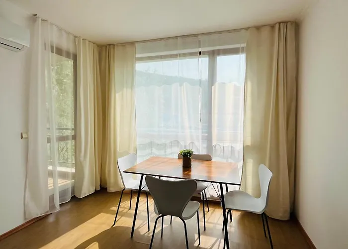 Apartment Astoria Ii 54 One Bedroom Elenite