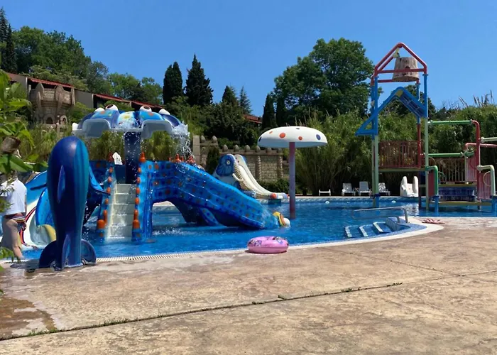 Astoria Ii 54 One Bedroom Apartment