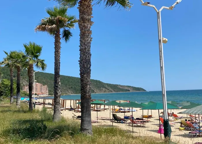 Astoria Ii 54 One Bedroom * Elenite